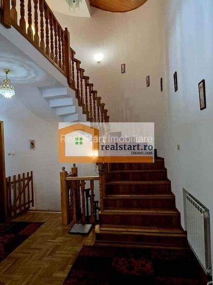 Vedere padure, panouri solare si fotovoltaice, pompa de caldura,  semineu - 15