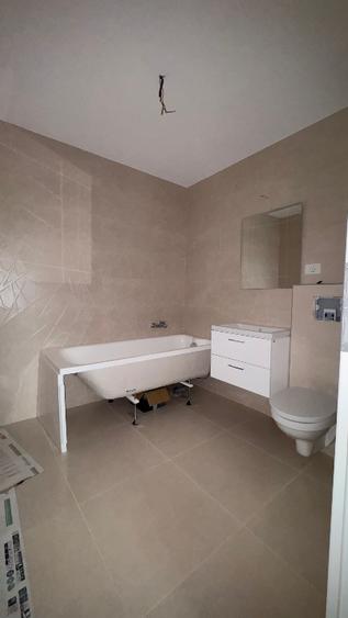 Apartament 3 camere, an 2025
