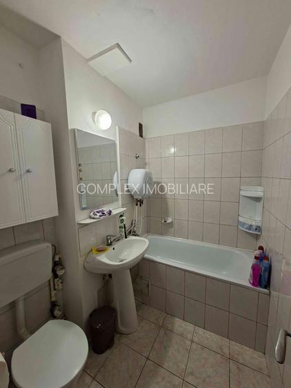 Gorjului Metrou Garsoniera la cheie Bloc Reabilitat - 8