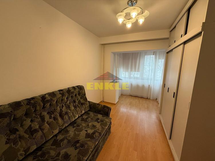 Vânzare apartament 3 camere decomandat, Zona Curcubeului