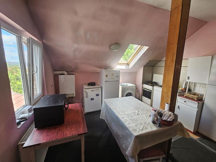 Ocazie! Casa individuala cu 14 camere, in zona Hasdeu, UMF, Zorilor!