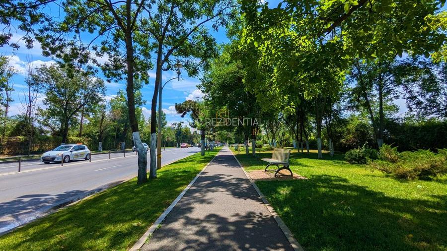 Apartament cu 2 camere de vanzare, tip studio, acces metrou, Sector 4 - 12