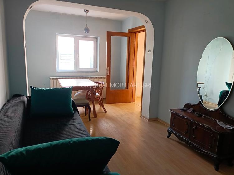 Casa 6 camere, pod 100 mp ,ICIL, pe colt,3  intrari ,2 centrale gaze ,5 bai - 9