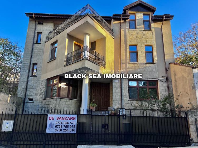 Vila 7 camere D+P+1+M - 2 Garaje - 50m de plaja - Zona centrala - 22