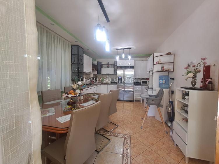 Casa individuala cu piscina. P+1+M. zona foarte buna - 46