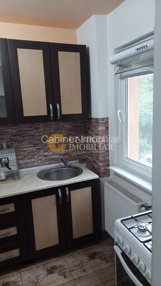 Apartament 2 Camere de Închiriat -Podu Roș -10 min de Palas - 5