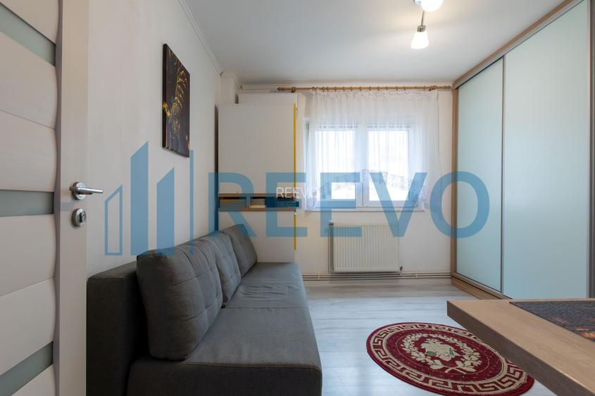 Apartament 2 camere, decomandat, et. 2, Mioriței - 18