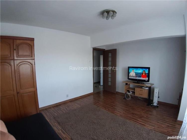 Garsoniera spatioasa, etaj intermediar, renovata elegant, balcon,  zona Narcisa - 2