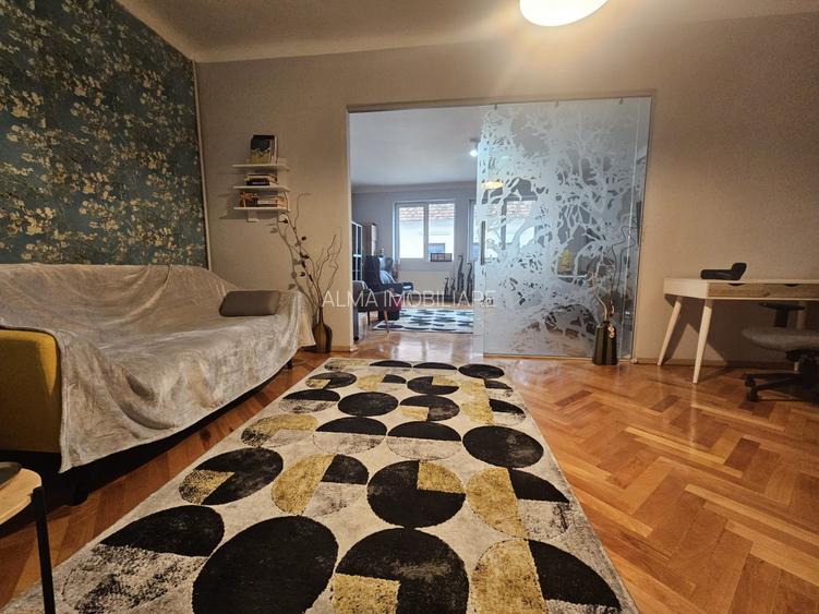 Apartament ultracentral, 80 mp utili, 3 camere, pentru locuit sau birou! - 10
