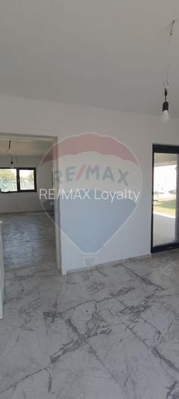 Casă / Vilă cu 5 camere de vânzare - 10