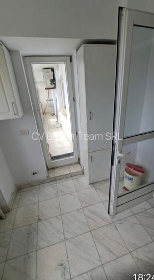 Decebal 3 cam decomandat, 2 bai, 2 balcoane - 48