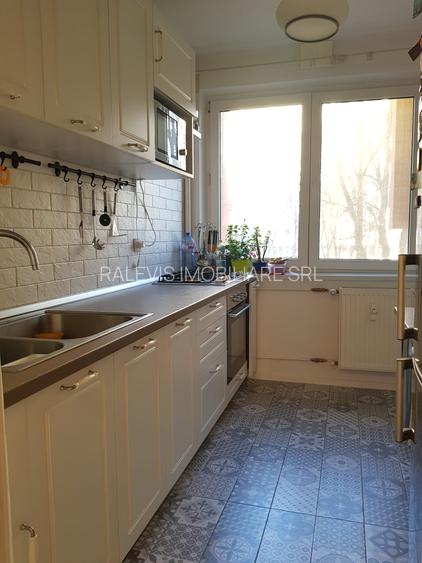 Apartament 3 camere, et 2/10, parcare, Unirii, Scoala 79, 700 euro - 13