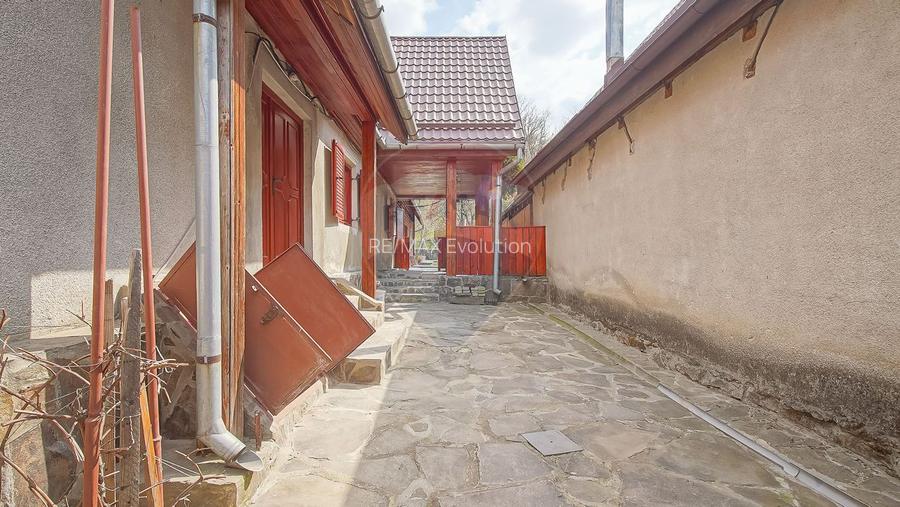 Casă autentică cu teren de 1310 mp, liniște și acces rapid către oraș - 3