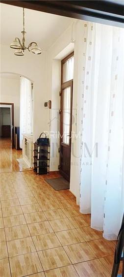 PIATA TRAIAN - 3CAMERE - SPATIOS - INALT - BOXA IN CF - CENTRALA PROPRIE - 8