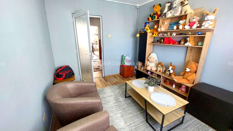 Apartament cu 4 camere decomandat Cetate-Mercur 2 bai 90 mp cu balcon si pivnita - 10