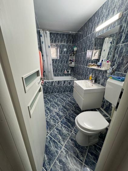 Vanzare 3 Camere intre Nerva traian si Vitan Mall hol in H - 7