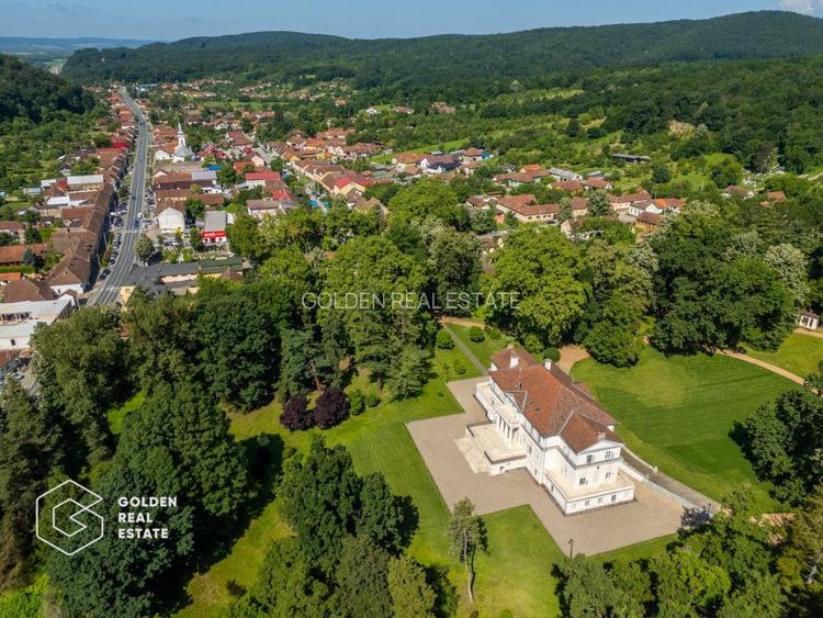 Cladire cu 24 camere, langa Castelul Regal Savarsin - 28