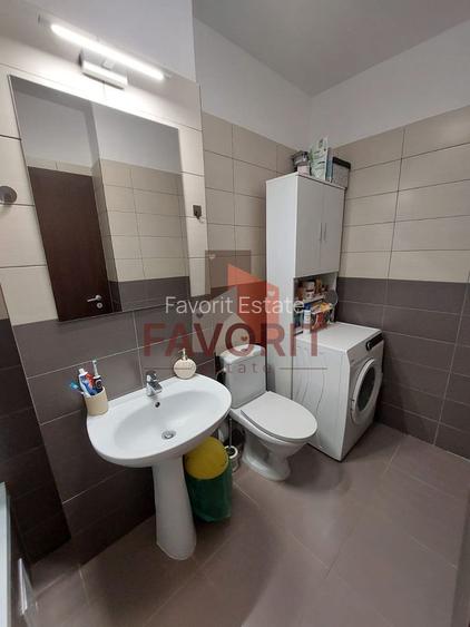 Decomandat. Mobilat si utilat. 2 balcoane. - 6