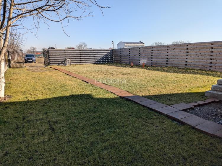 Casa P + 1 , 3 dormitoare, 1 living, 2 bai, bucatarie cu dinning - 2