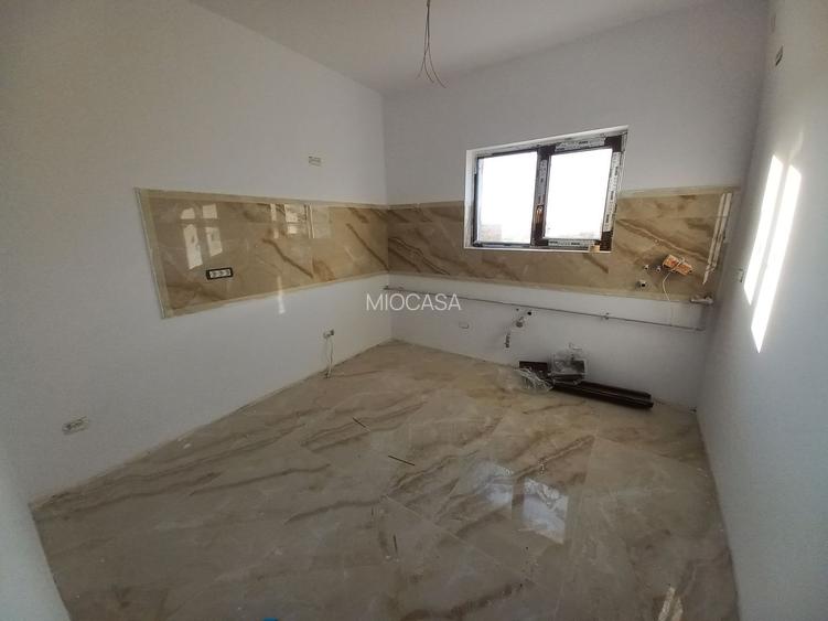 Langa Mosnita City Mall. 5 Camere. 3 Bai. Bucatarie inchisa. - 8