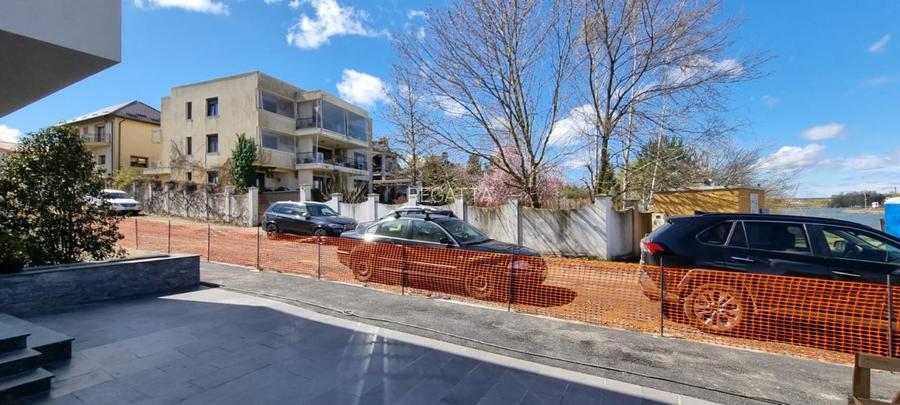 Vila Lux cu vedere la LAGUNA ALBASTRA - 20