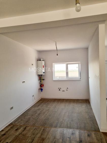 Jumătate de duplex, 3 camere, Bucovăț, ocupabila imediat - 4