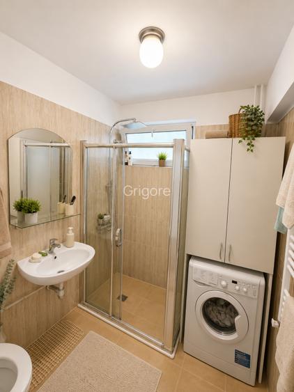 Vând apartament 3 camere,  - 5
