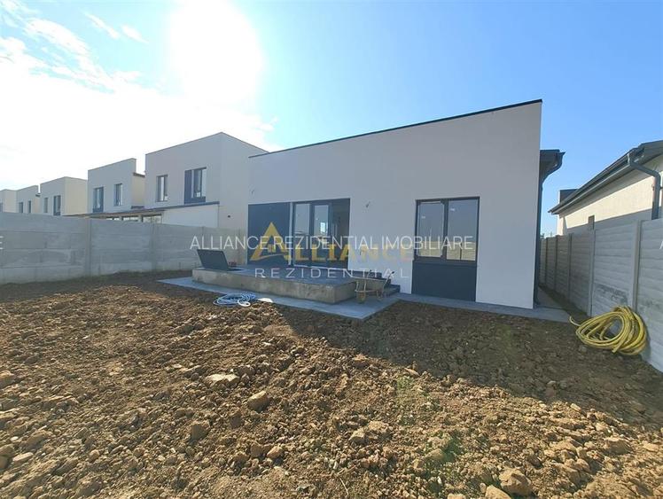 Casa individuala - 4 camere  - 2 bai - Cartierul Nou-Str.Aviatorilor - 3