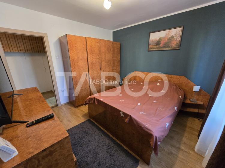 Apartament decomandat 3 camere balcon pivnita lift Vasile Aaron Sibiu - 5