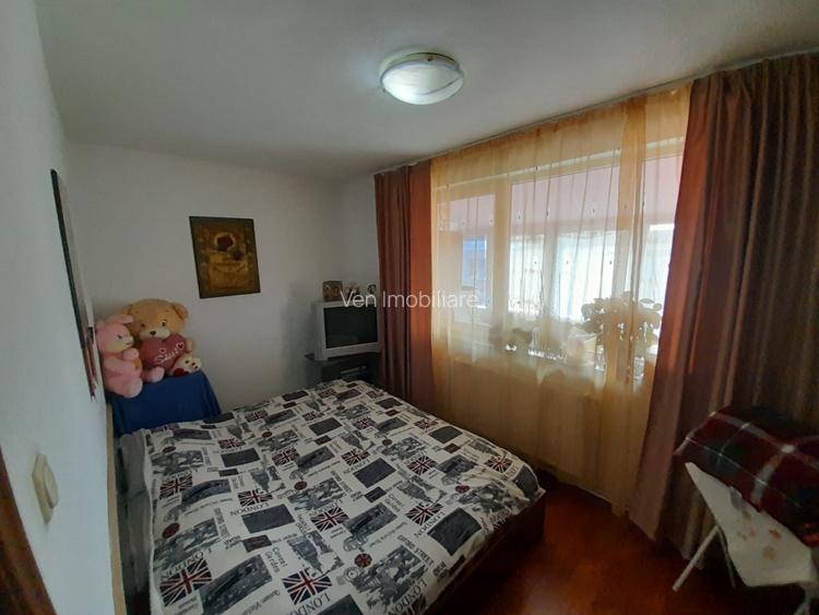 Apartament 3 camere semidecomandat, zona Big - 13
