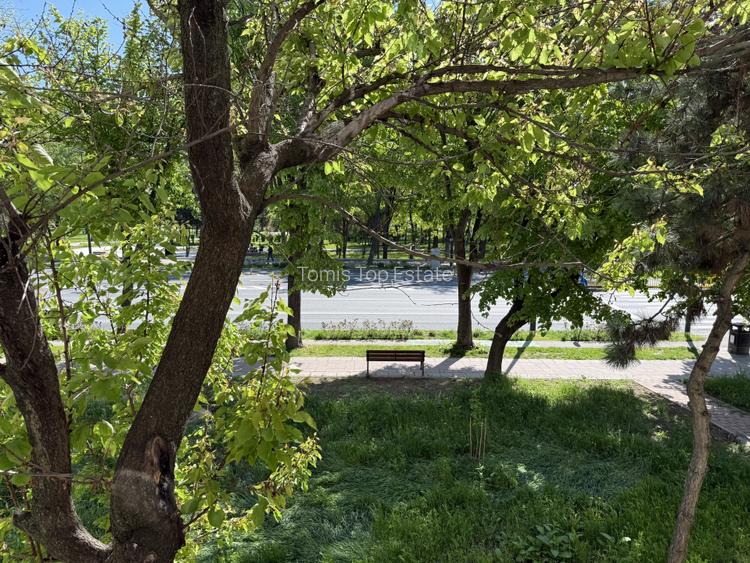 Apartament de vânzare cu 4 camere in Tomis Nord, Vedere parc, etaj 1 - 20