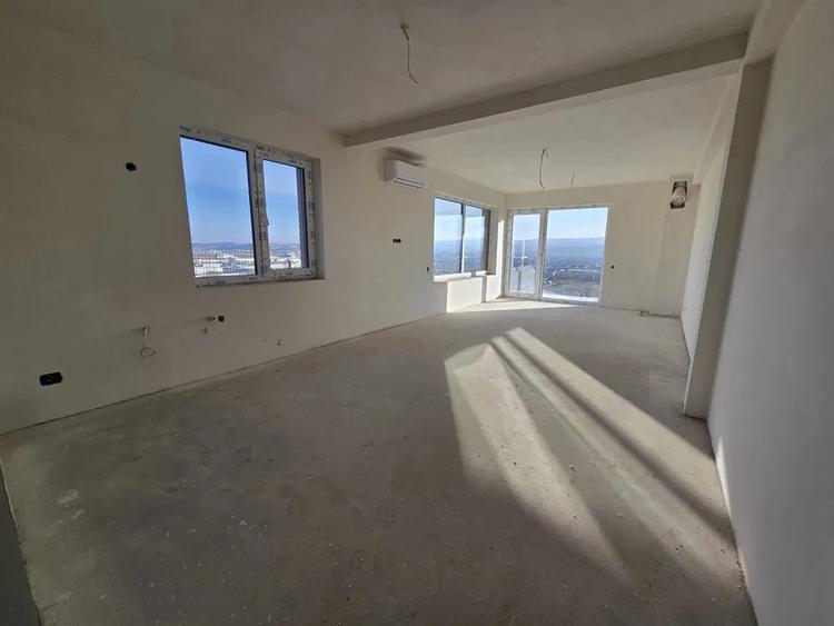 Duplex Voronet Nou Semifinisat 202 mp, Garaj, Terasa circulabila