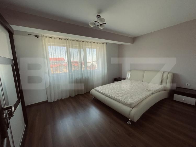 Apartament cu 3 camere, 72 mp, cu parcare, in zona Eroilor.