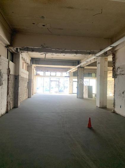 Spatiu Comercial 180 mp front stradal vitrina 6 m - 2