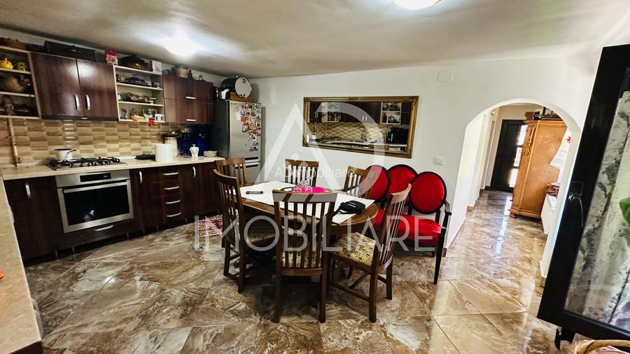 Vânzare casă pe parter în Târgu-Jiu, Strada Bucegi - 8