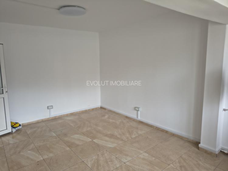 Icil-spatiu comercial 4 camere - 8