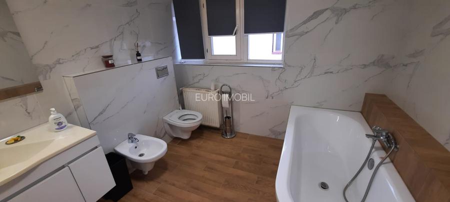 De vanzare casa singur in curte, 5 camere, Tg. Mures, 7 Noiembrie - 11