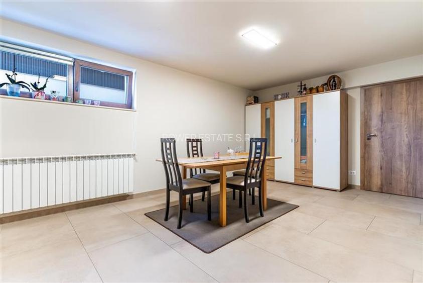 Casa cu dotari premium si finisaje de calitate ,Demisol +Parter+Etaj situata in - 25