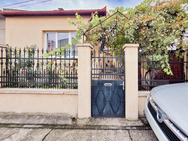 Casa cocheta in zona centrala cu potential si functionalitate excelenta - 7