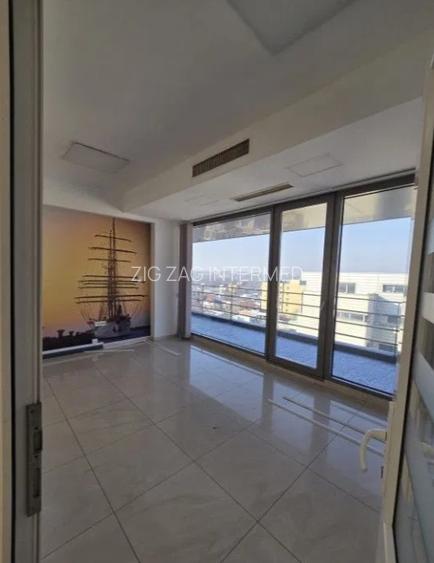 Centru - Bd. Mamaia , spatiu IDEAL BIROURI in cladire reprezentativa , 240 mp. - 3