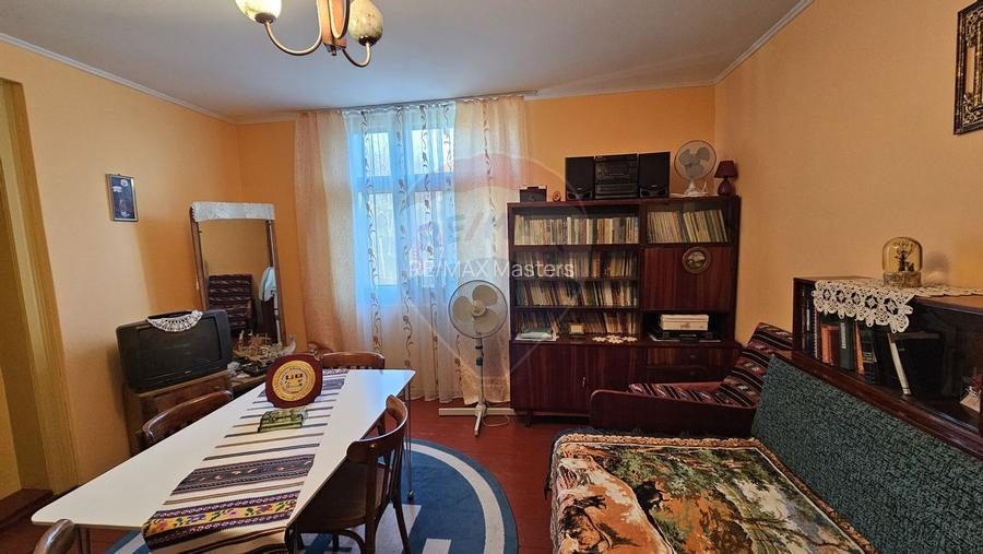 Casă / Vilă cu 3 camere de vânzare-Cacica-Suceava - 59