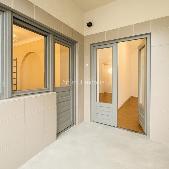 Refugiu interbelic cu 3 camere - 90 mp utili - Curte interioară - 11