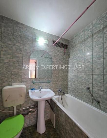 Titan/str.Codrii Neamtului,loc de parcare si boxa la subsol - 6