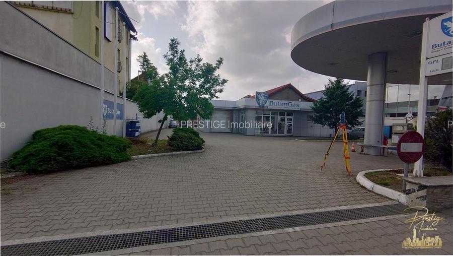Proprietate comerciala cu posibilitate de construire pe Bd. Decebal - 7
