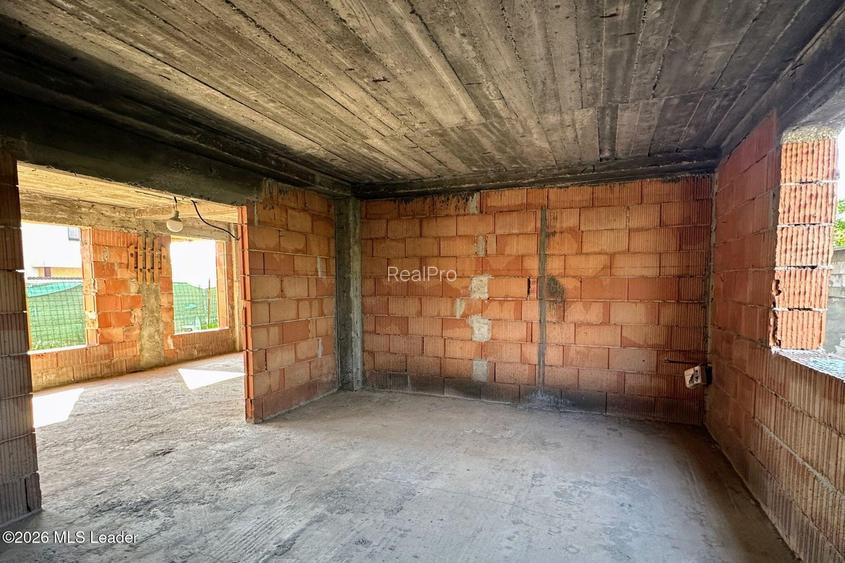 	Domnesti - cladire 319 mp util, 2x garaj, ideal comercial - 24