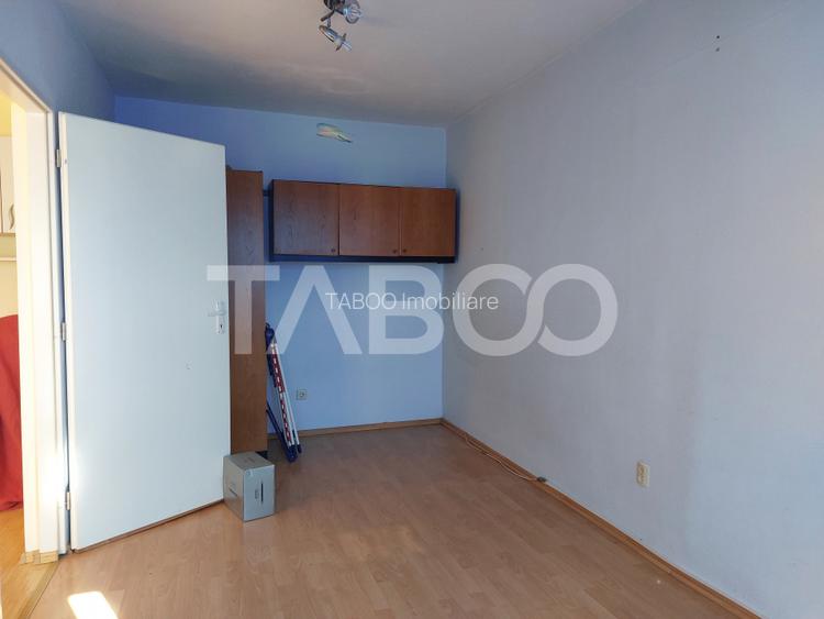 Apartament 50 mpu 2 camere etaj 3 pivnita Piata Noua Cisnadie - 9