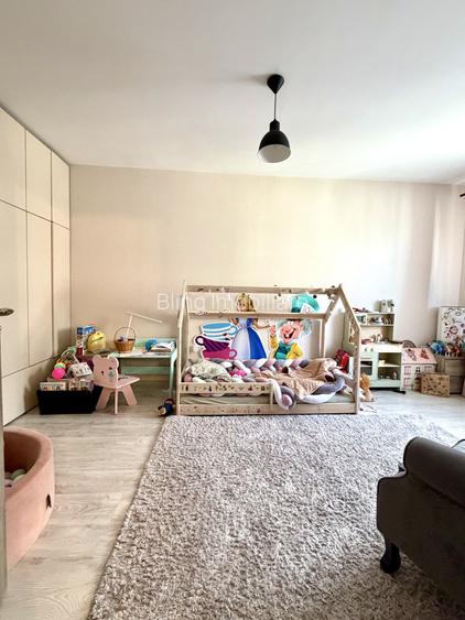 Apartament cu 3 camere,etaj intermediar, zona Vivo - 3