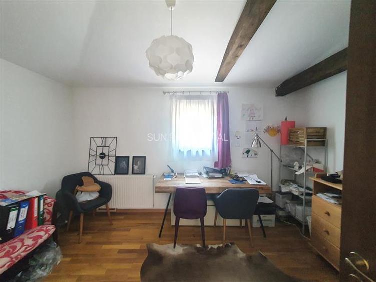 Vila la cheie, cocheta, mobilata-utilata, gradina amenajata - 22