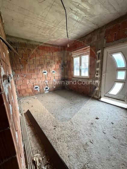 Casa / Vila cu 6 camere de vanzare - 8