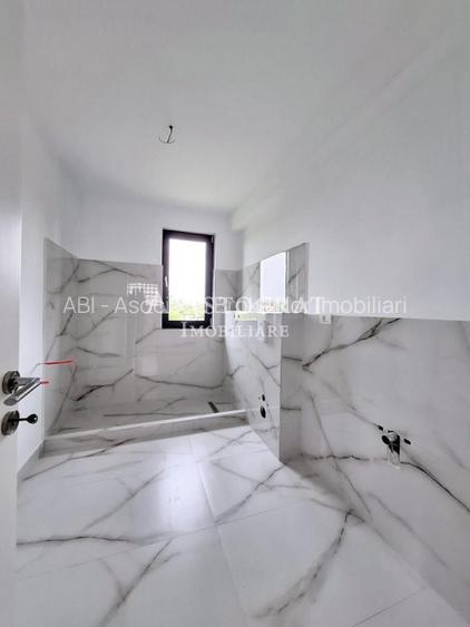 Vila 5 camere cu garaj langa Paradisul Verde - 14